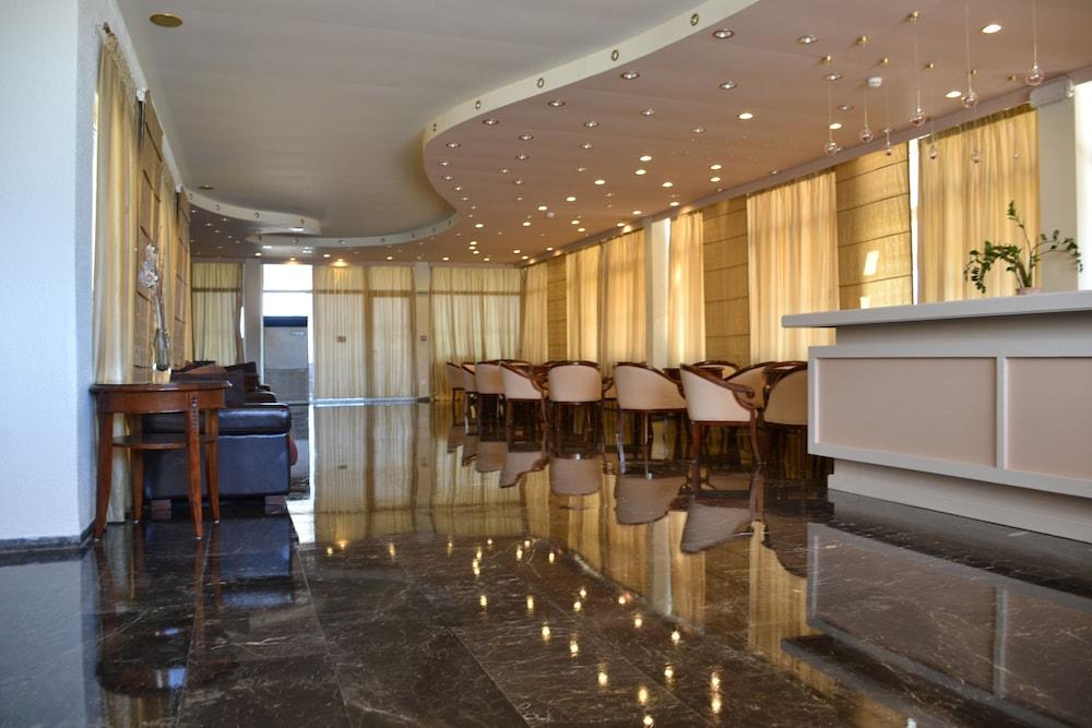 Alexandros Hotel ペラマ エクステリア 写真