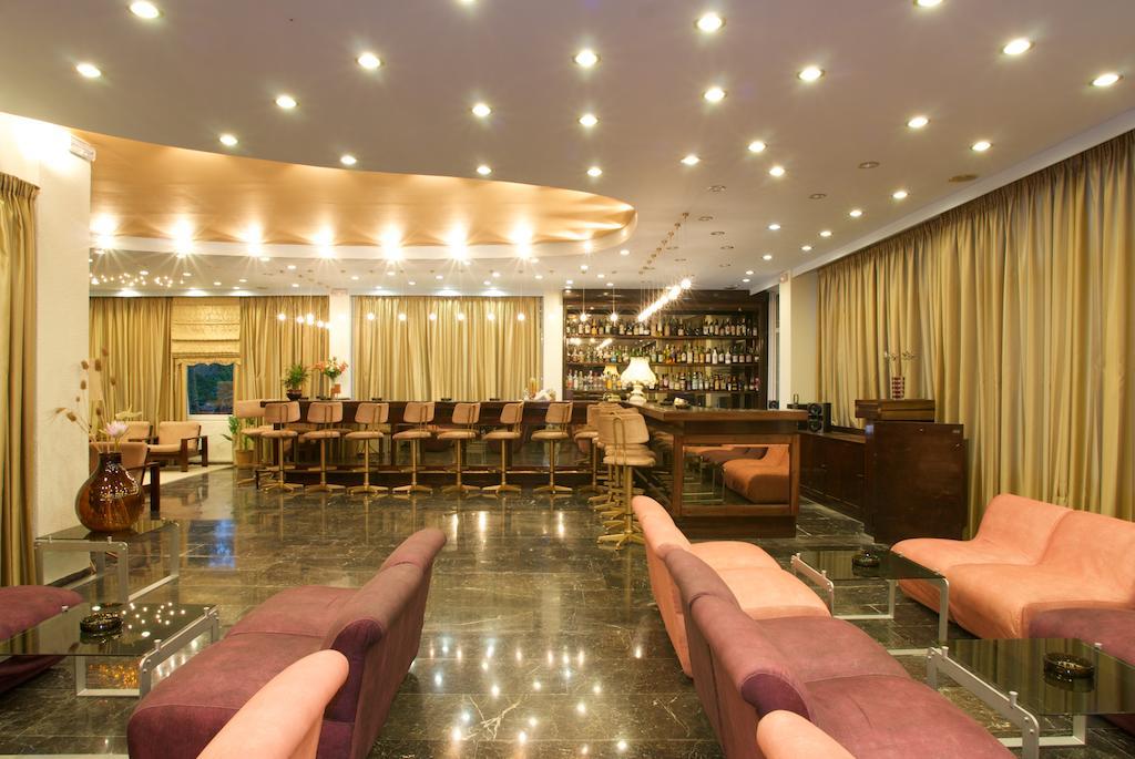 Alexandros Hotel ペラマ エクステリア 写真