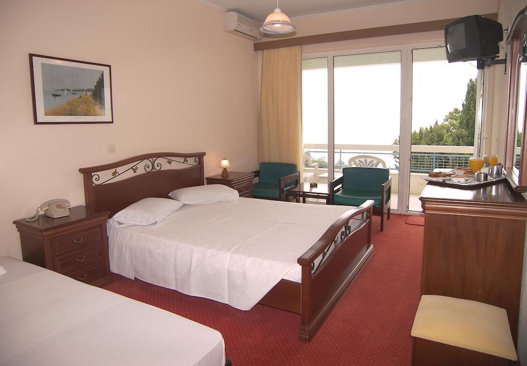 Alexandros Hotel ペラマ エクステリア 写真